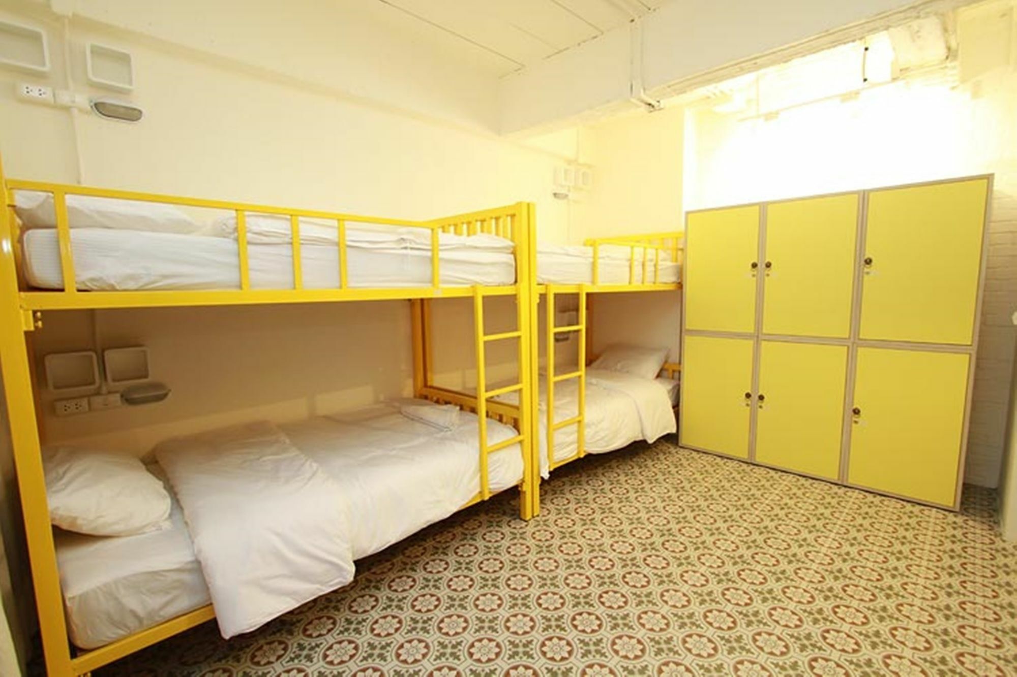 Sino Hostel @ Kata Phuket Εξωτερικό φωτογραφία
